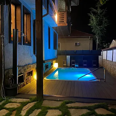 Elit 招待所 多布里尼什特