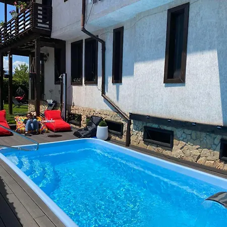 Elit 招待所 多布里尼什特